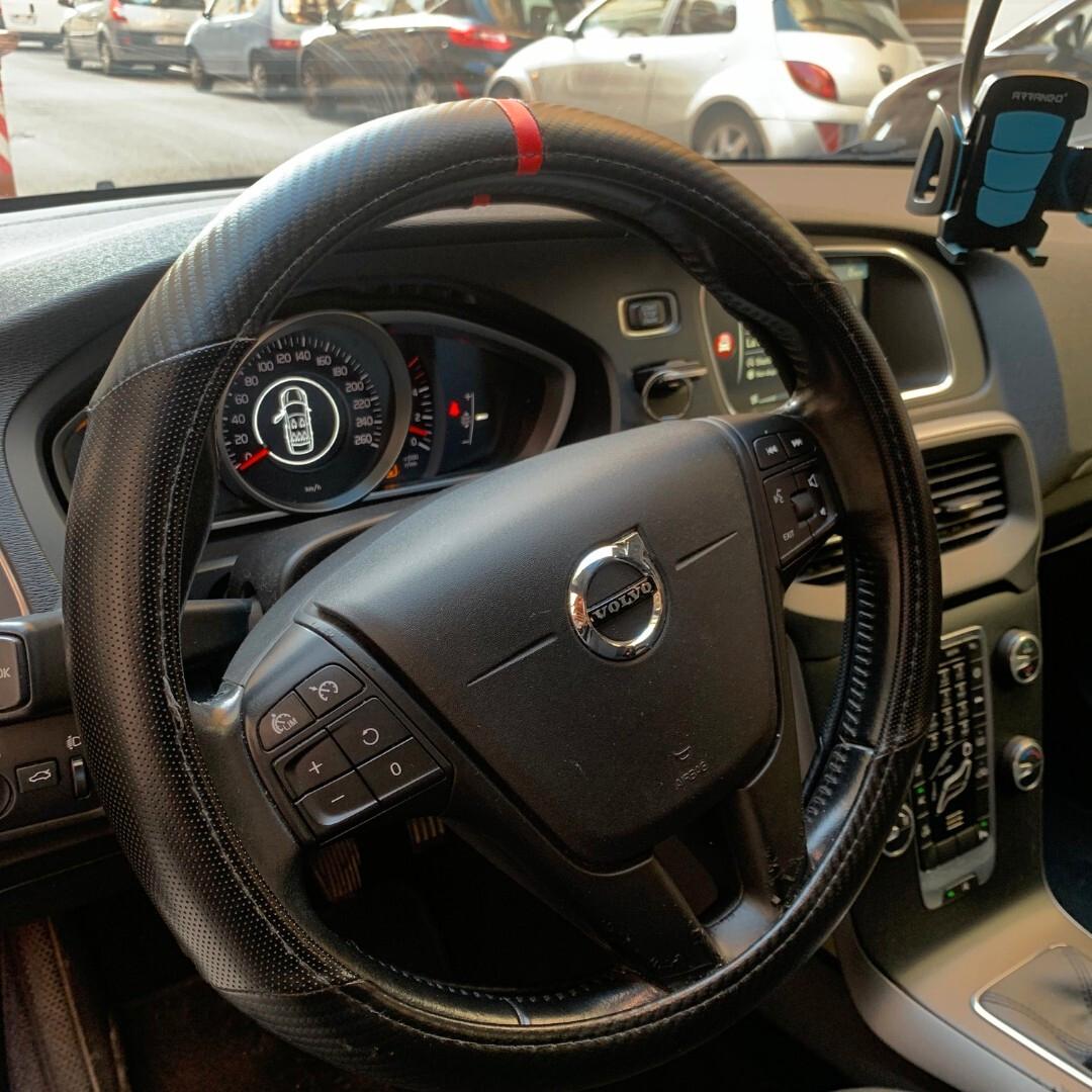 Volvo V40 D2 Geartronic R-design Momentum