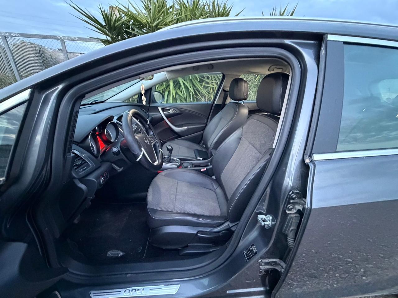 Opel Astra 1.7 Diesel 110CV- Motore che Fuma Nero