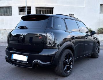 MINI COUNTRYMAN 2.0 SD 143CV FULL DA VETRINA