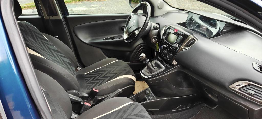 Lancia Ypsilon 5 Porte Ypsilon 1.2 Platinum 69cv my16
