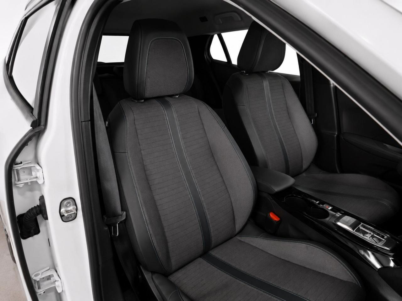 Peugeot 2008 BlueHDi 130 S&S EAT8 Allure