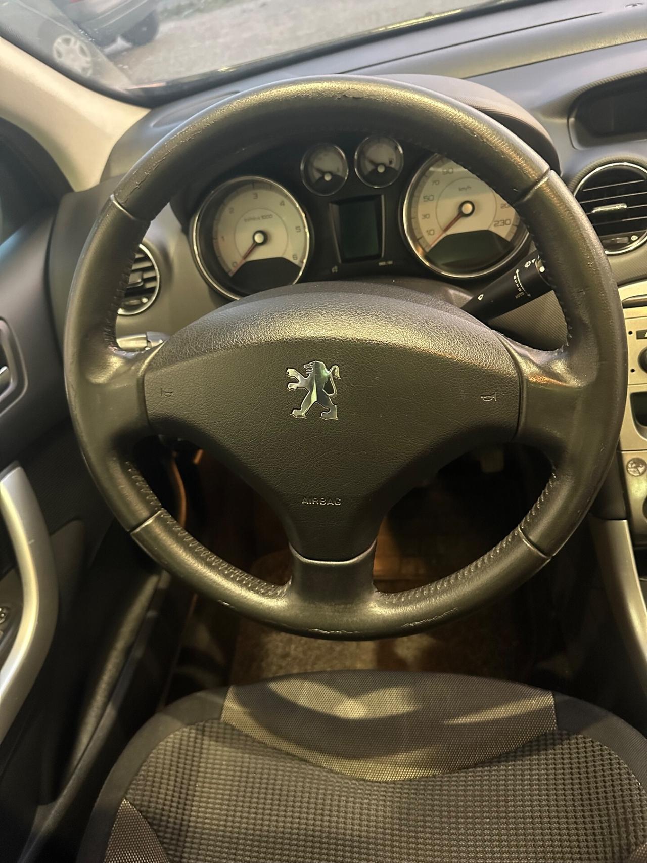 Peugeot 308 1.6 HDi 110CV 5p. Premium (6 Marce)