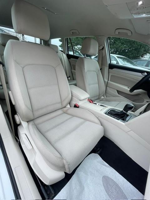 Volkswagen Passat Variant 1.6 TDI SCR DSG Business BMT
