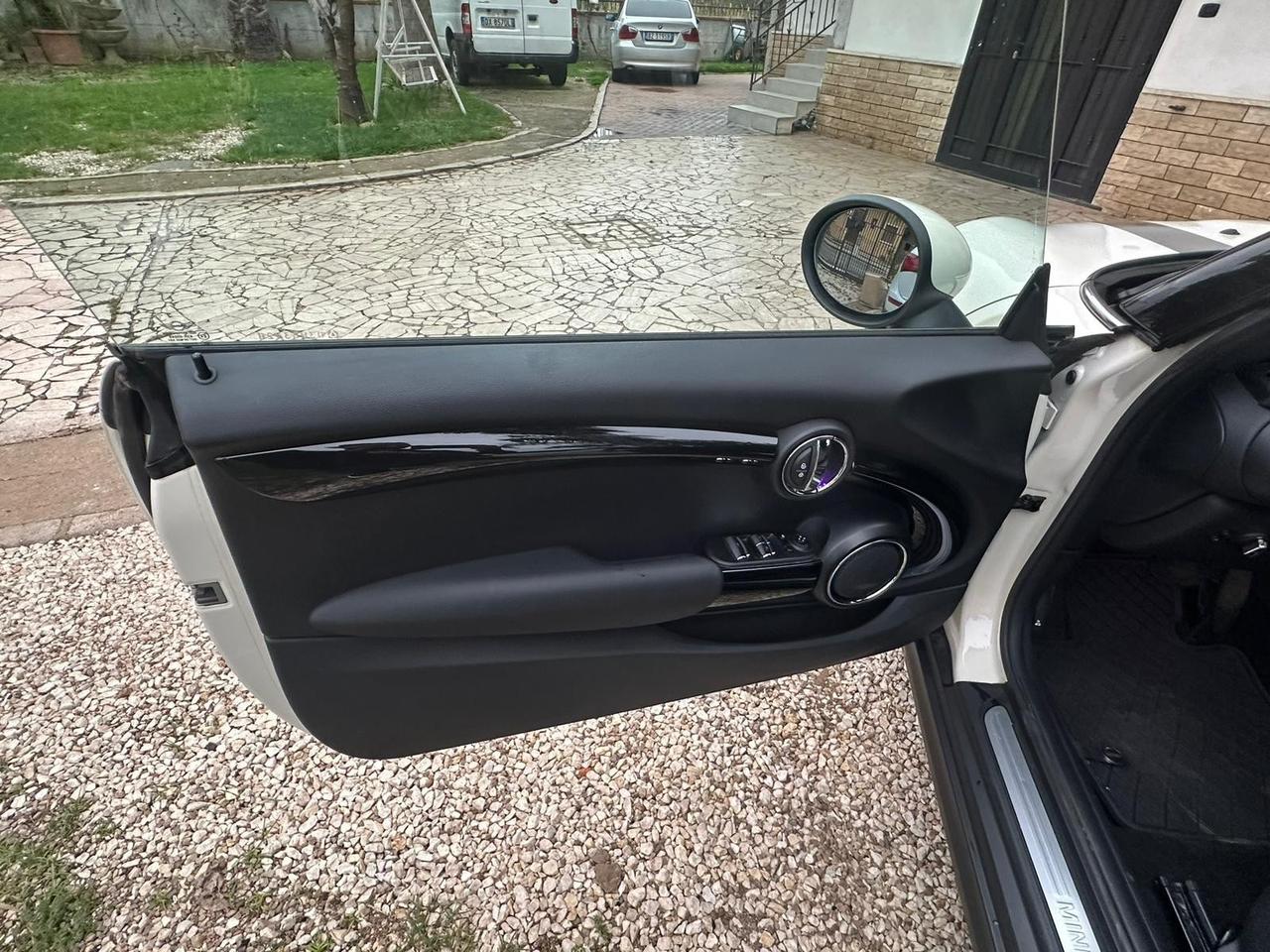 Mini 1.5 Cooper D Cabrio
