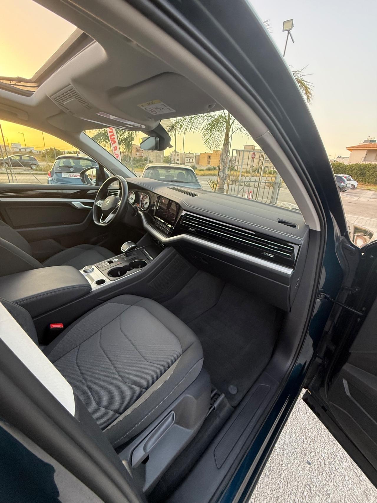 Volkswagen Touareg 3.0 V6 TDI SCR Elegance