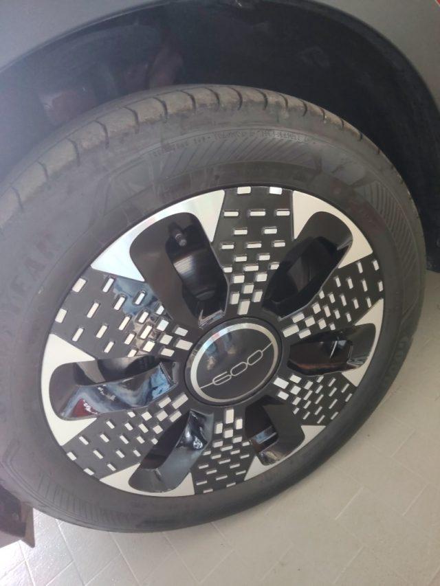 FIAT 600 Hybrid 110 CV DCT MHEV La Prima