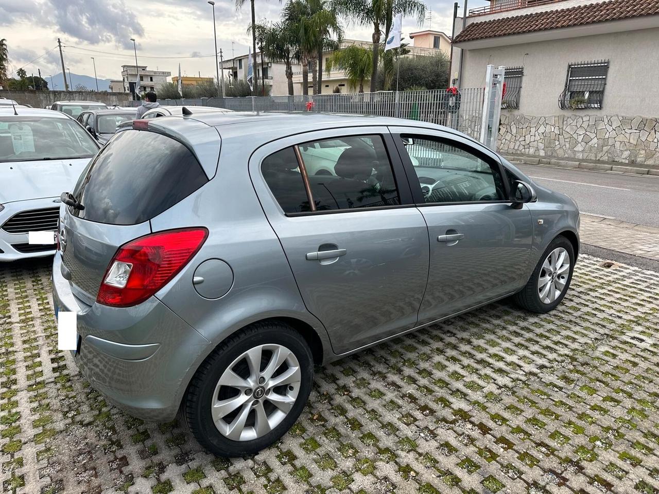 Opel Corsa 1.2 5 porte Sport-06/2012