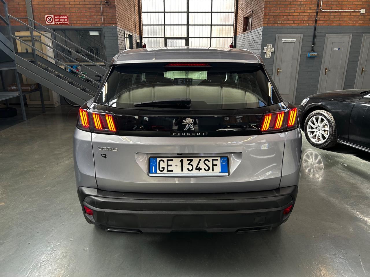Peugeot 3008 BlueHDi 130 EAT8 Business neopatentanti