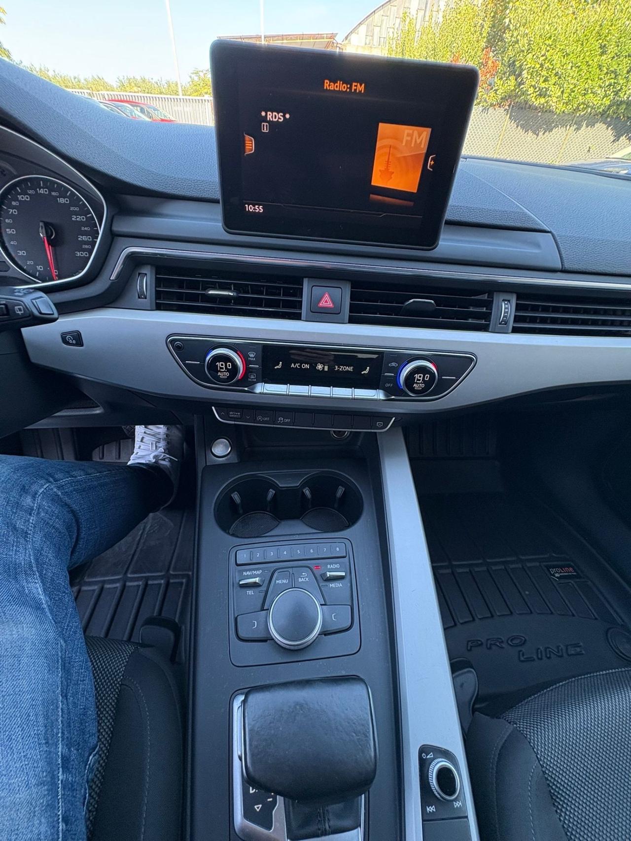 Audi A4 2.0 TDI 150 CV ultra S tronic