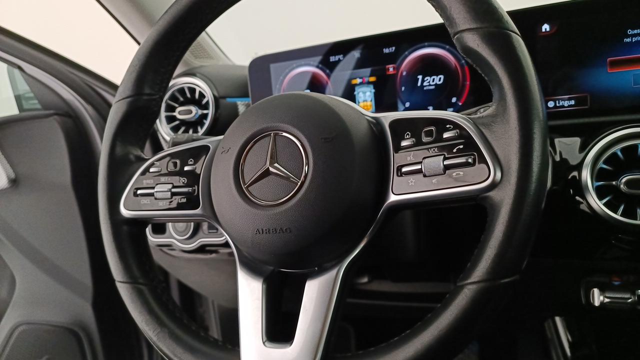 Mercedes-Benz Classe A - W177 2018 - A 180 Sport auto