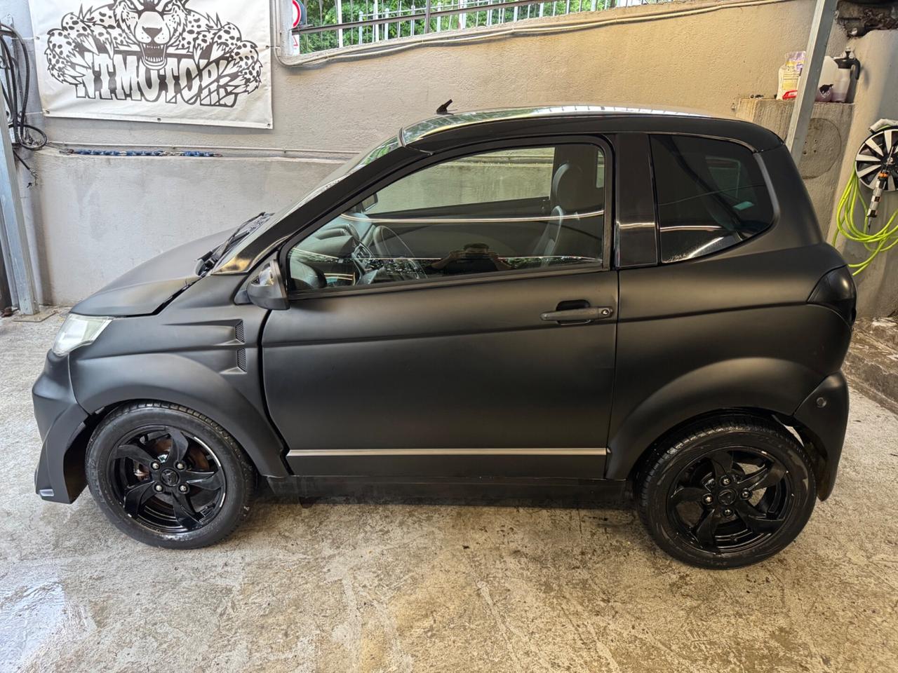 Aixam Sport Pack Nero Opaco Permute e trasporto