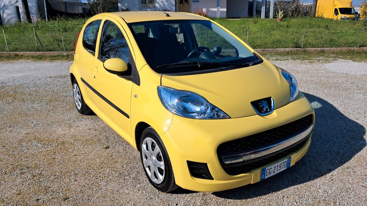 Peugeot 107 1.0 68CV 5p. Plaisir