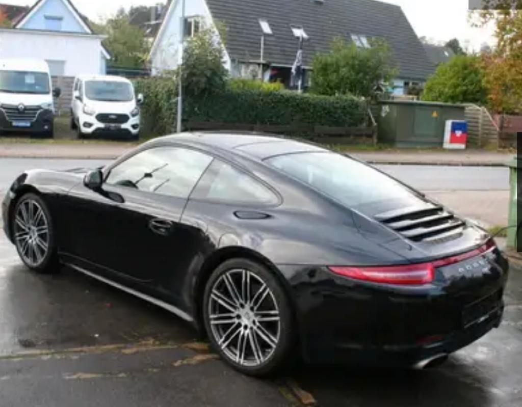 Porsche 911 3.0 Carrera 4 Coupé