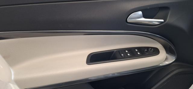 FIAT 600 Hybrid 100 CV DCT MHEV La Prima