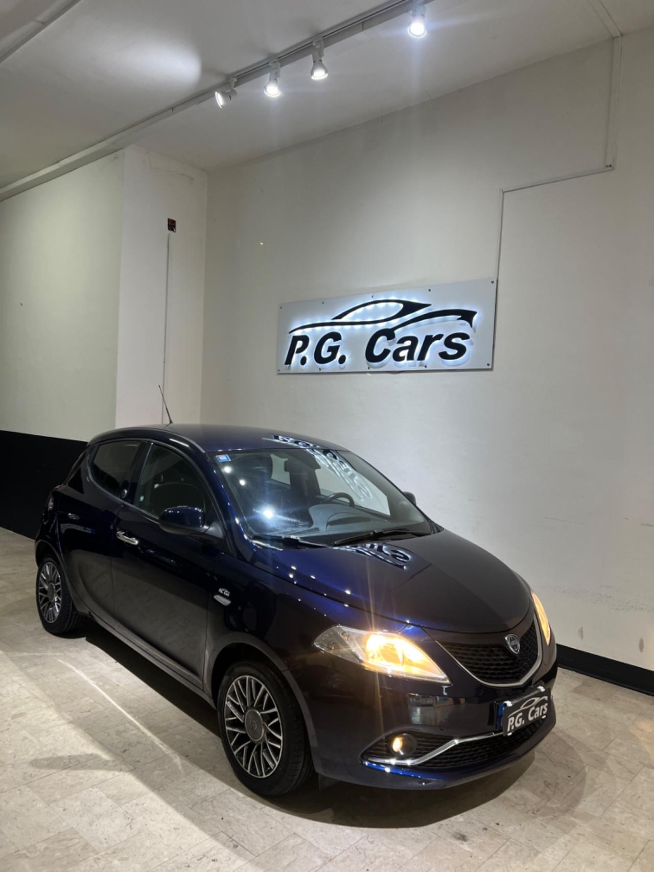 Lancia Ypsilon 1.2 69 CV 5 porte GPL Ecochic Silver