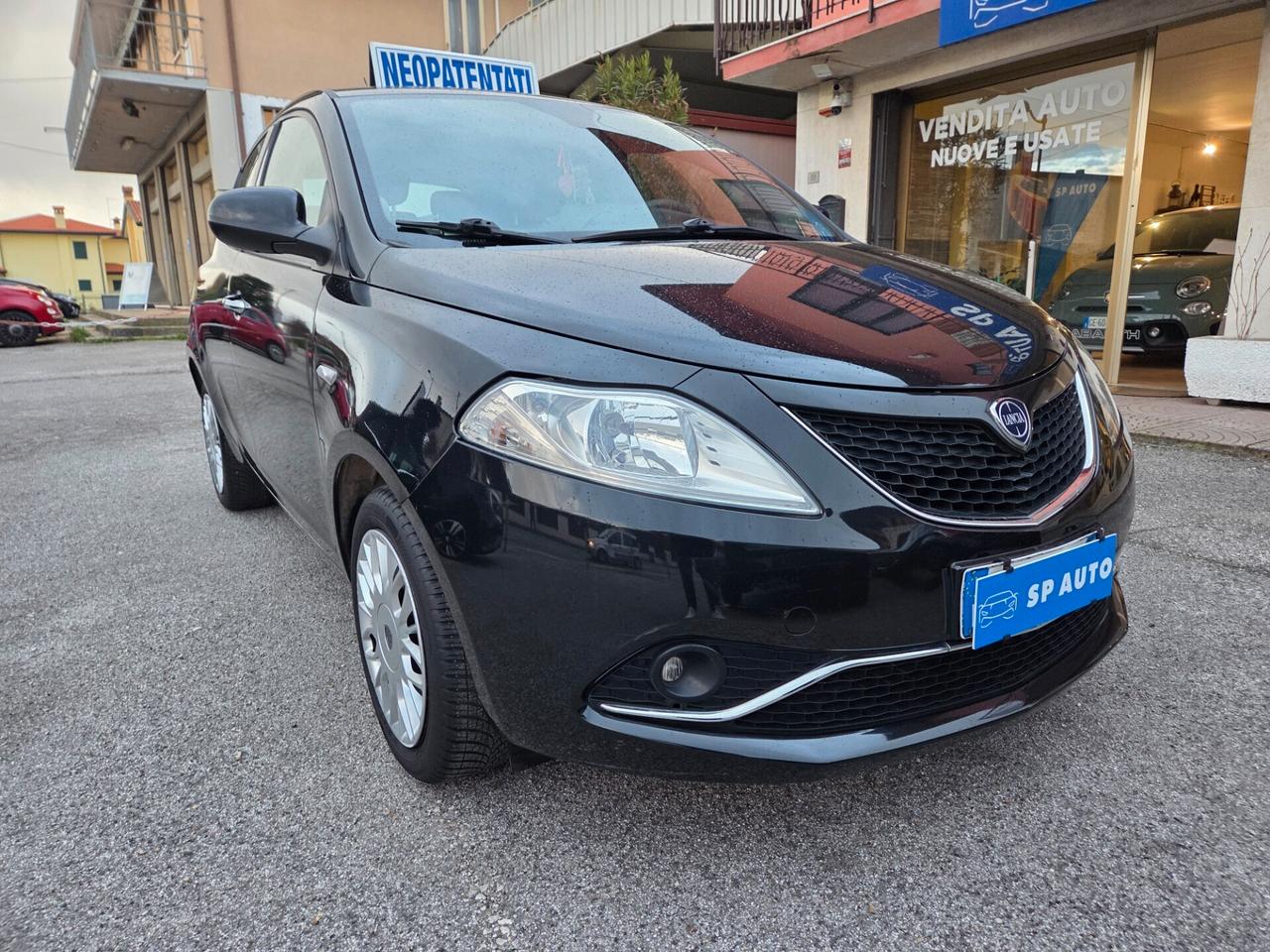 Lancia Ypsilon NEOPATENTATI - 2017