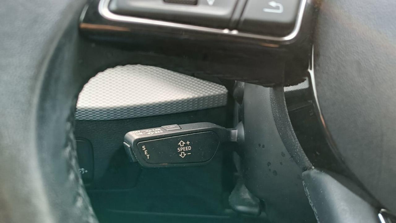 Audi Q2 30 TDI 115CV Admired 6m