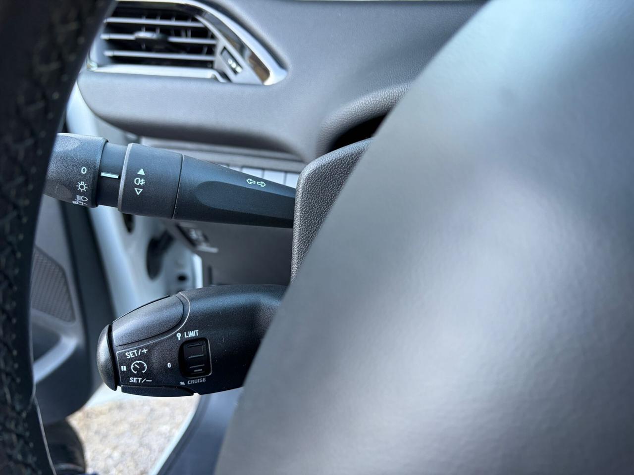 Peugeot 208 1.4 HDi 68CV 5 porte Access