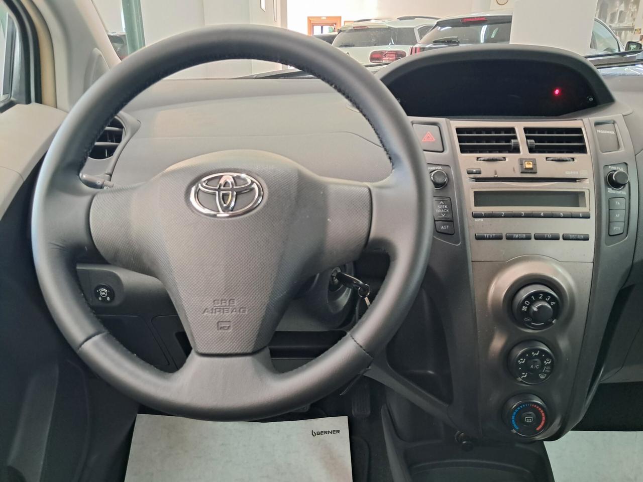 Toyota Yaris 1.0 5 porte Sol GPL