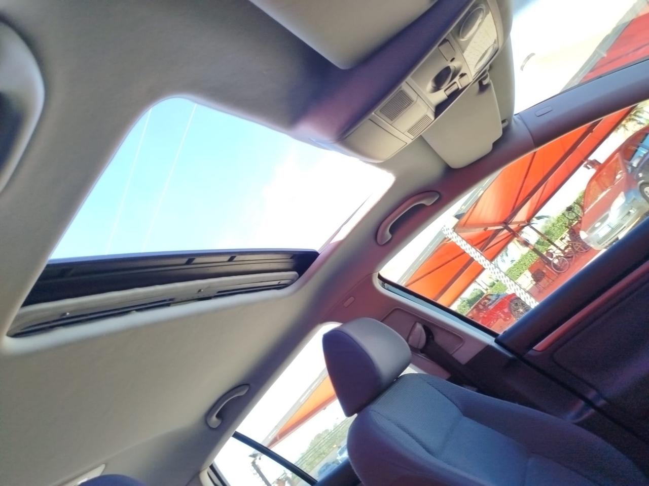 Volkswagen Golf 1.6 16V FSI 5p. Sportline