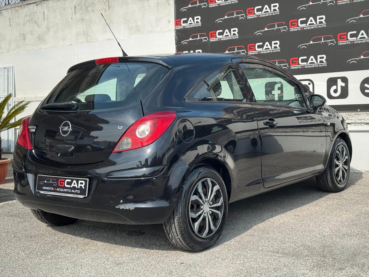 Opel Corsa Opel Corsa 1.2 Gpl
