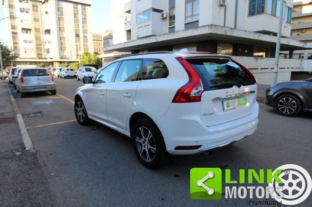 VOLVO XC60 D3 Geartronic R-design Momentum