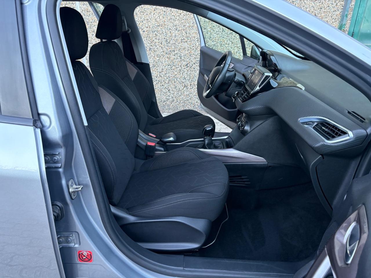 Peugeot 2008 PureTech 1.2 82cv Active