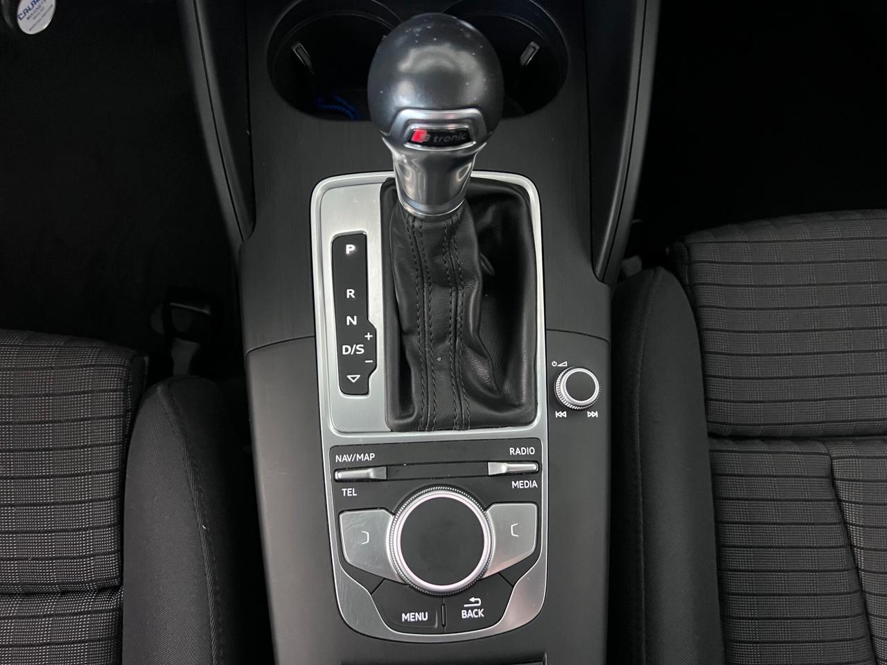 Audi A3 Sedan 1.6 TDI 116 CV S tronic Sport
