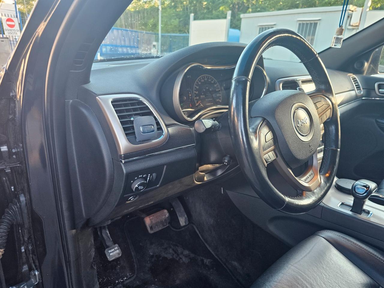 Jeep Grand Cherokee OVERLAND limited