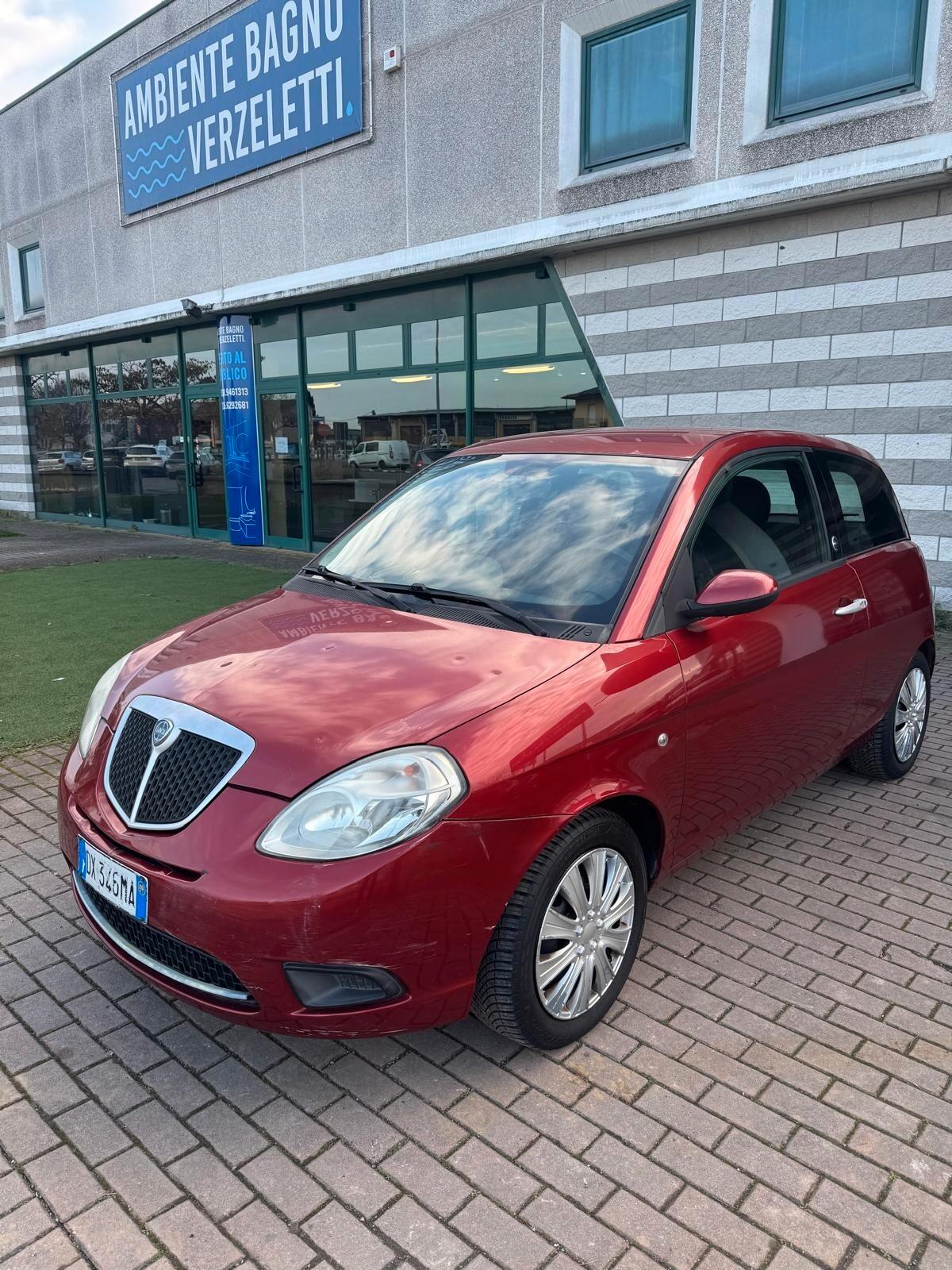 Lancia Ypsilon 1.4 Platino Ecochic GPL