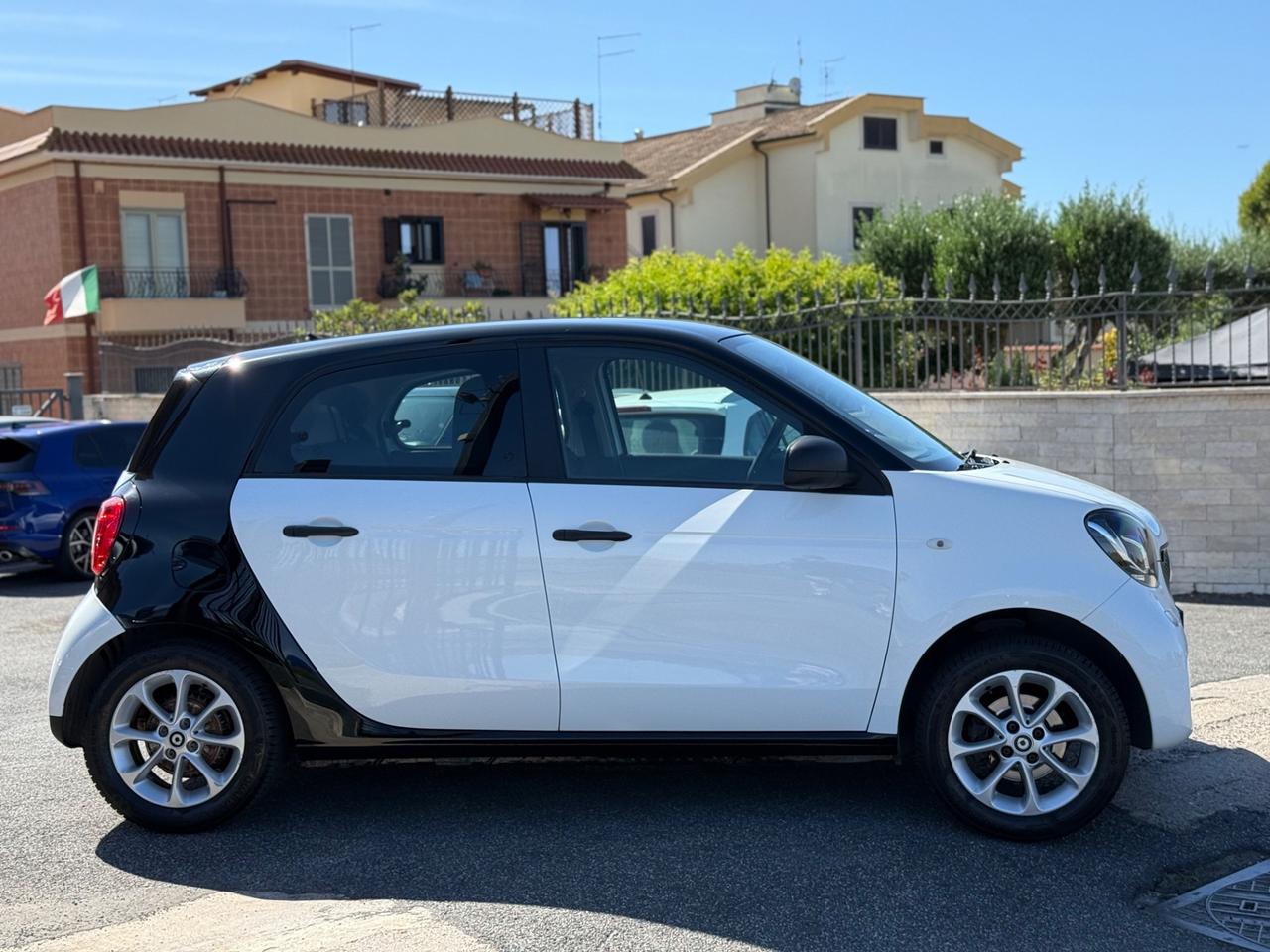 SMART FORFOUR 1.0 Youngster 71cv Neopatentati