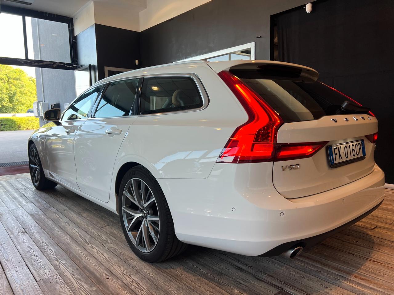 Volvo V90 D4 AWD Geartronic Momentum/TAGLIANDI UFFICIALI