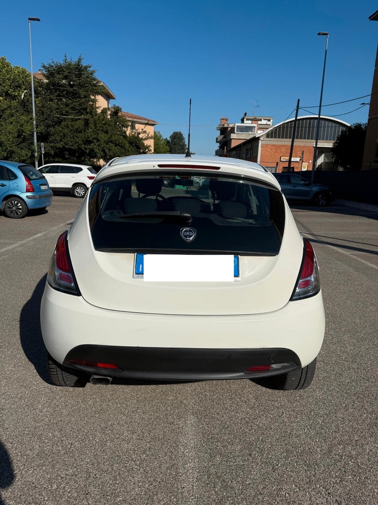 Lancia Ypsilon 1.2 Gpl - NEOPATENTATI - 12 MESI DI GARANZIA -