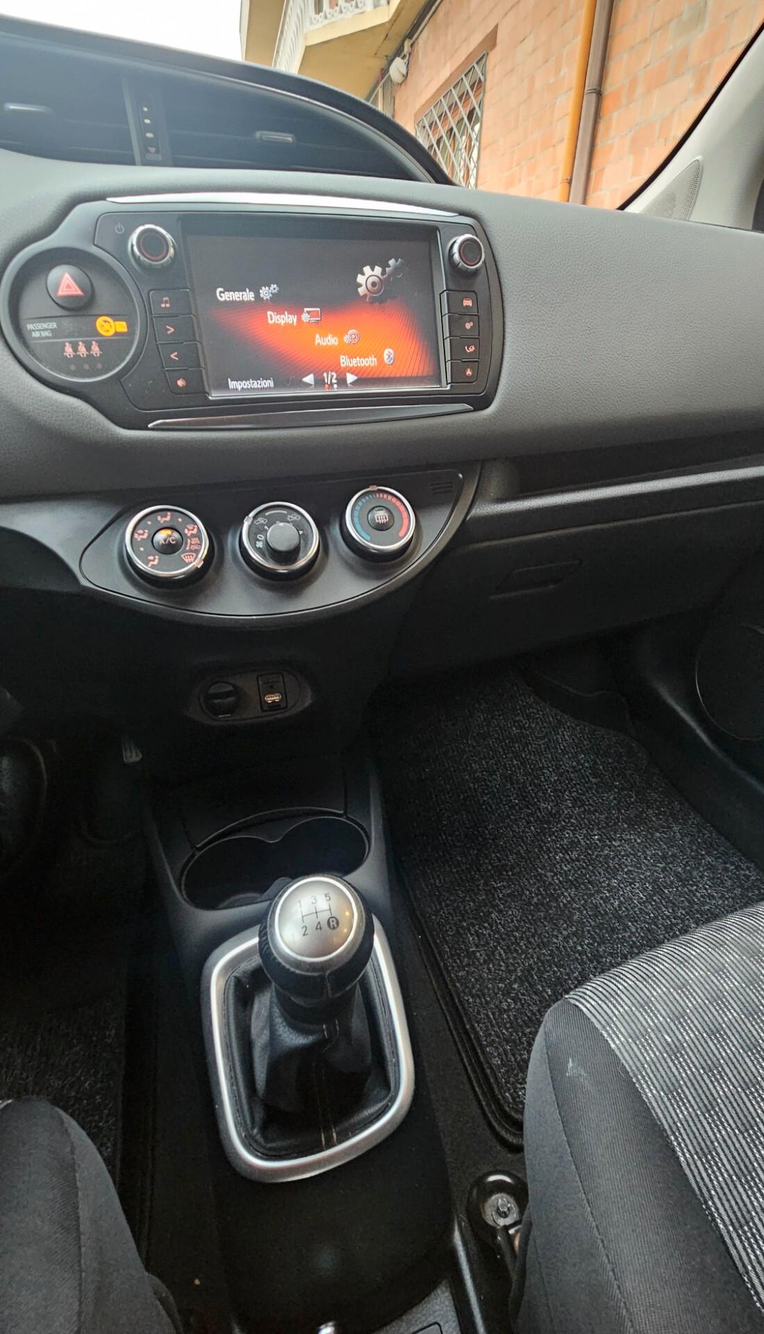 Toyota Yaris 1.0 5 porte Active