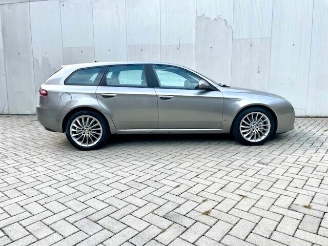 Alfa Romeo 159 2.0 JTDm Sportwagon Distinctive