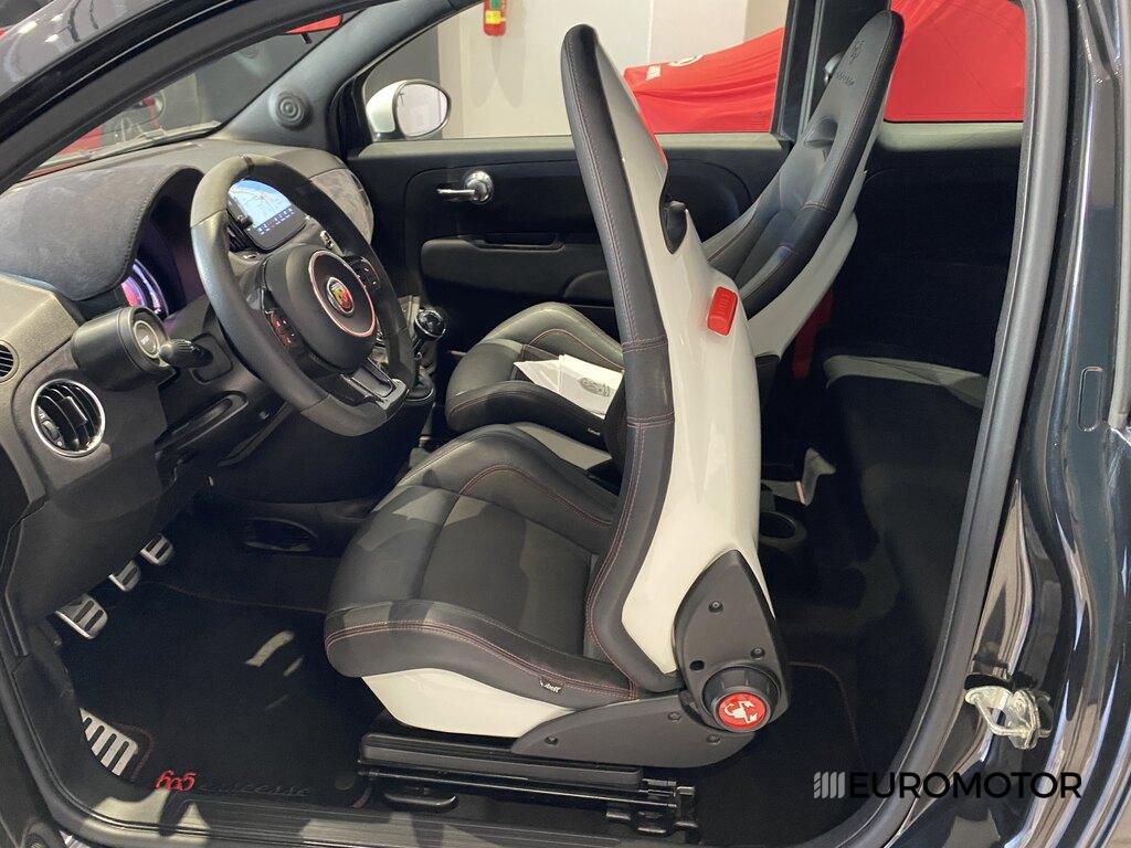 Abarth 595 1.4 T-Jet esseesse