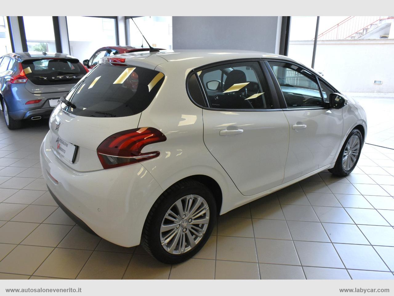 PEUGEOT 208 PureTech 82 S&S 5p. Allure