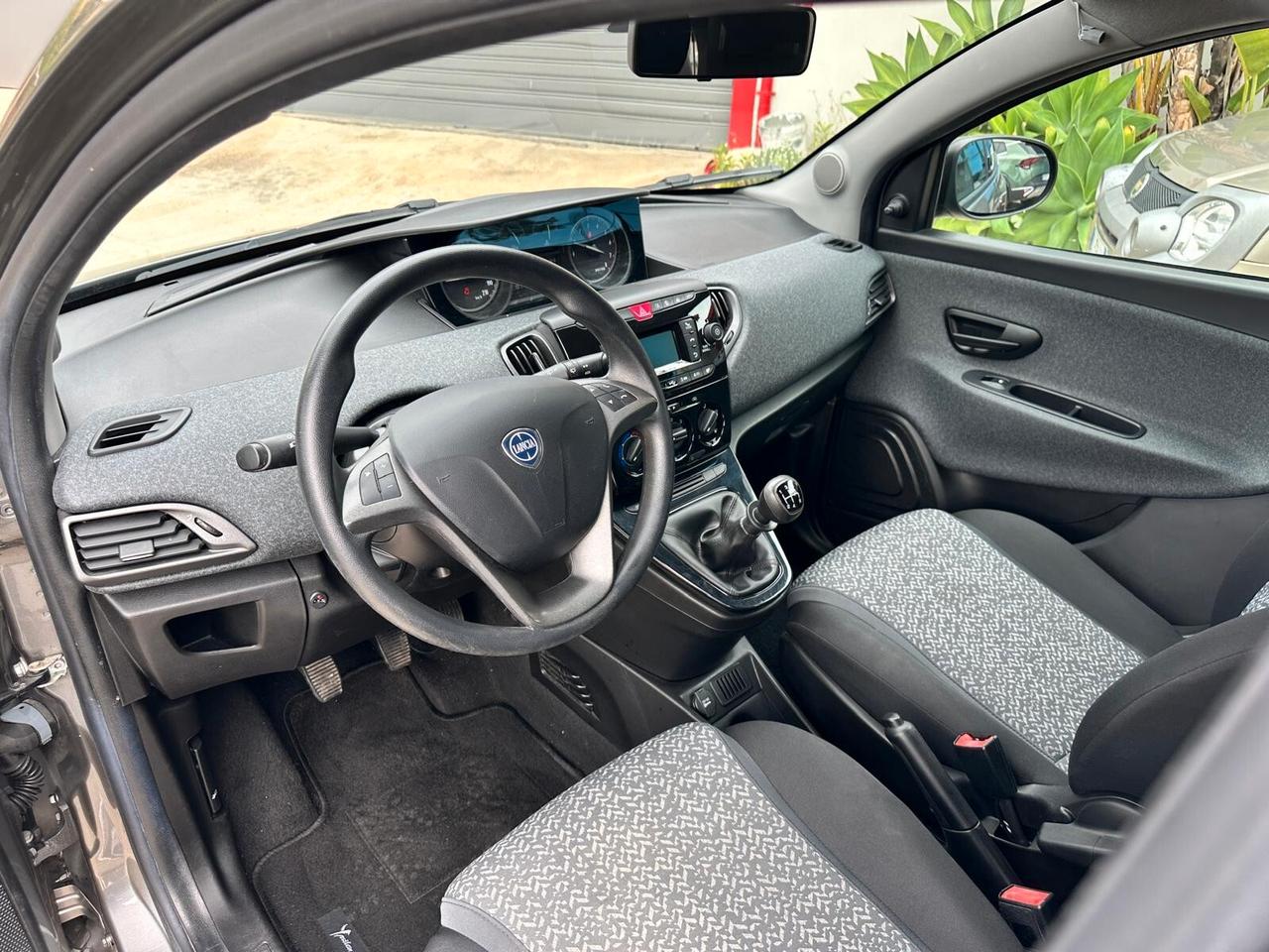 Lancia Ypsilon 1.2 69 CV 5 porte S&S Elefantino Blu
