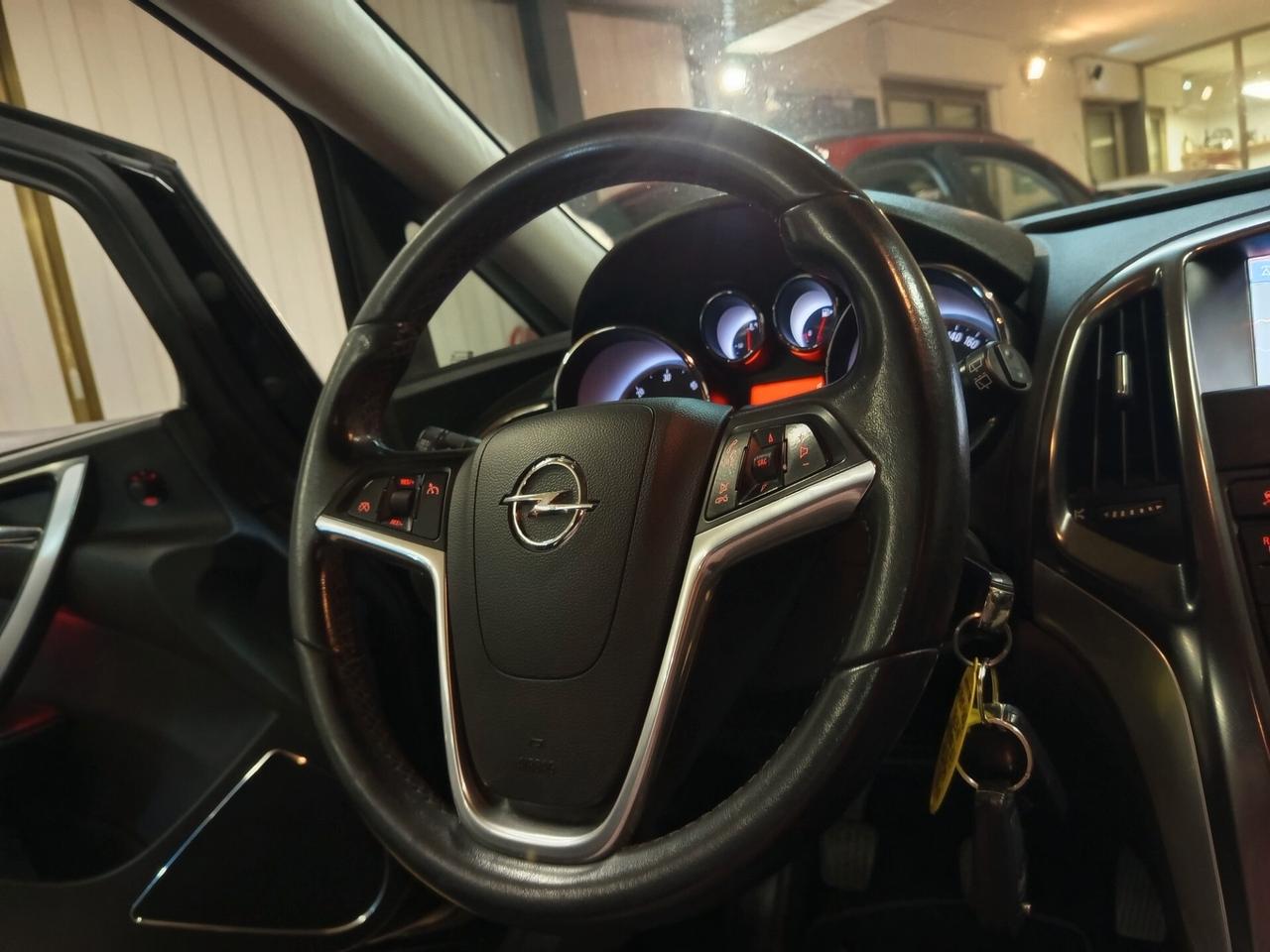 Opel Astra 1.7 CDTI 125CV 5 porte Cosmo ok neopatentati