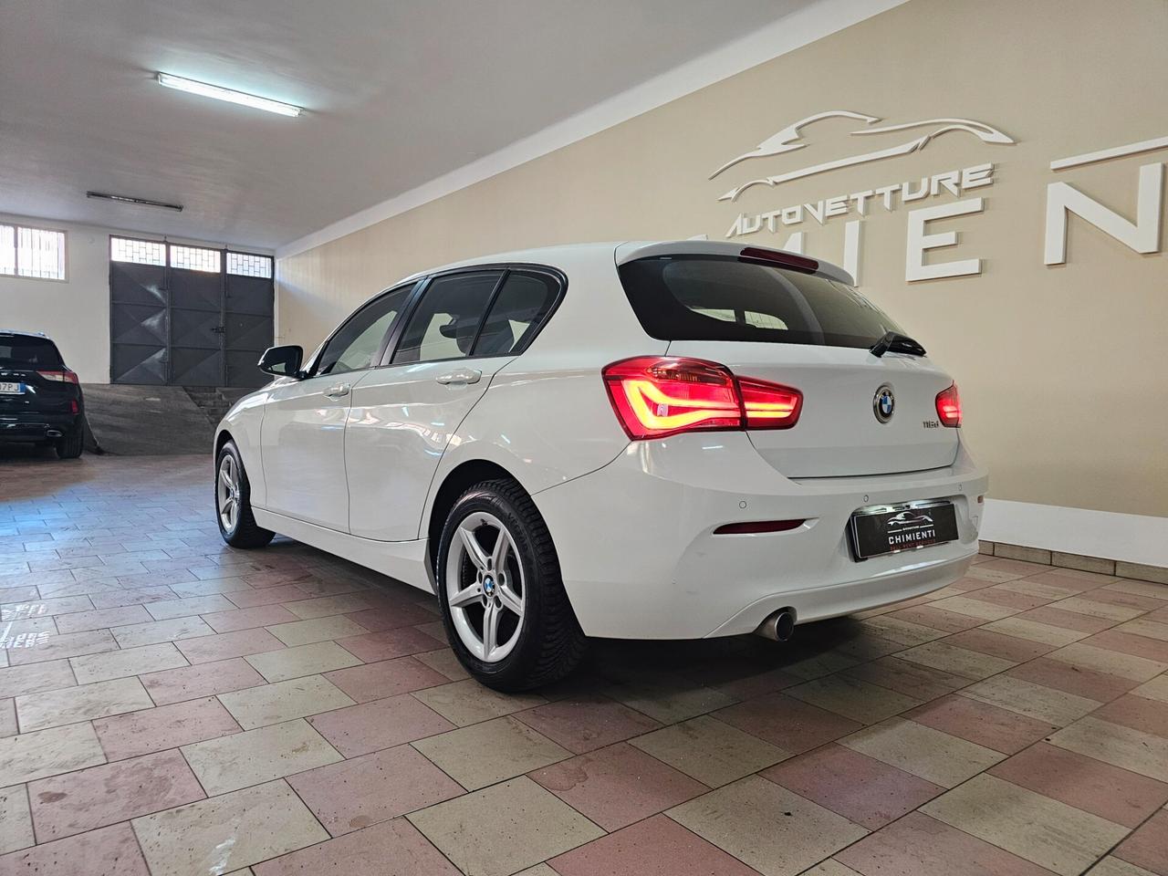 Bmw 116 116d 5p. Urban