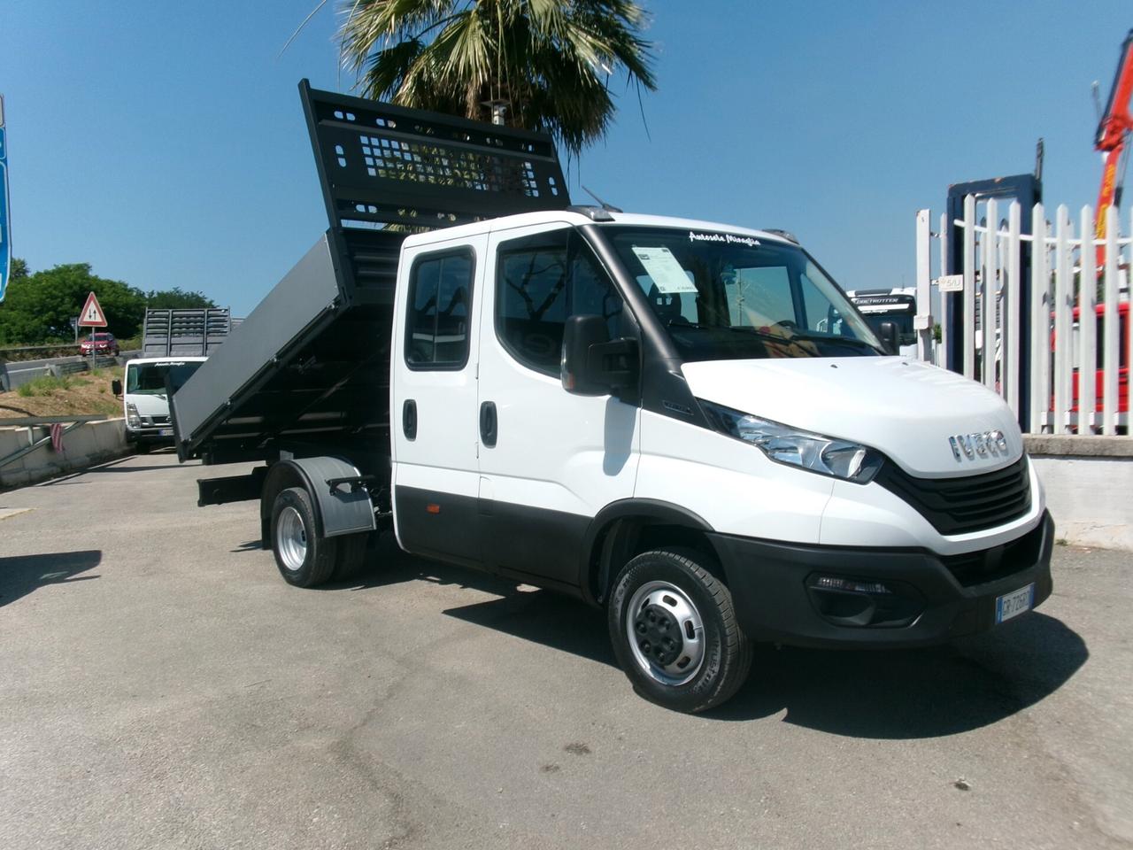 Iveco Daily 35C14 2.3 140CV E6D DOPPIA CABINA 7POSTI RIBALTABILE **32000 KM**