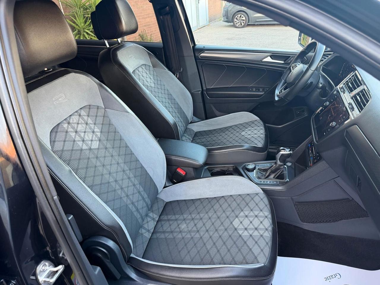 Volkswagen Tiguan Allspace 2.0 TDI SCR DSG 4MOTION R-Line 7 posti Gancio traino