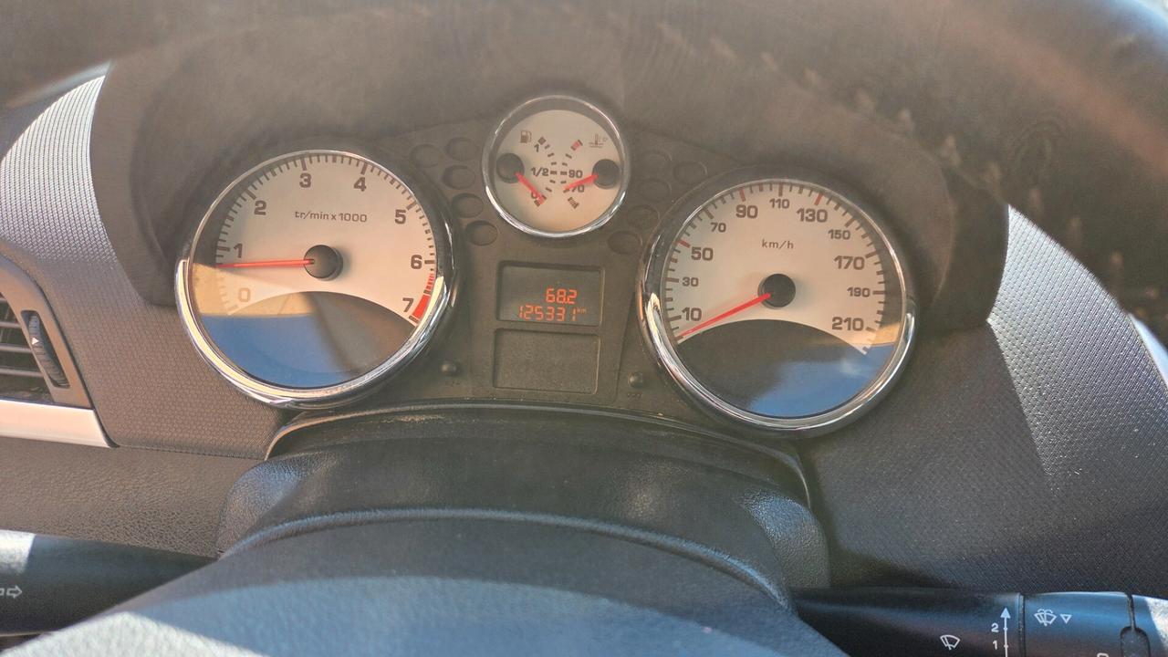 Peugeot 207 1.4 VTi 95CV 5p. neo patentati unico proprietario