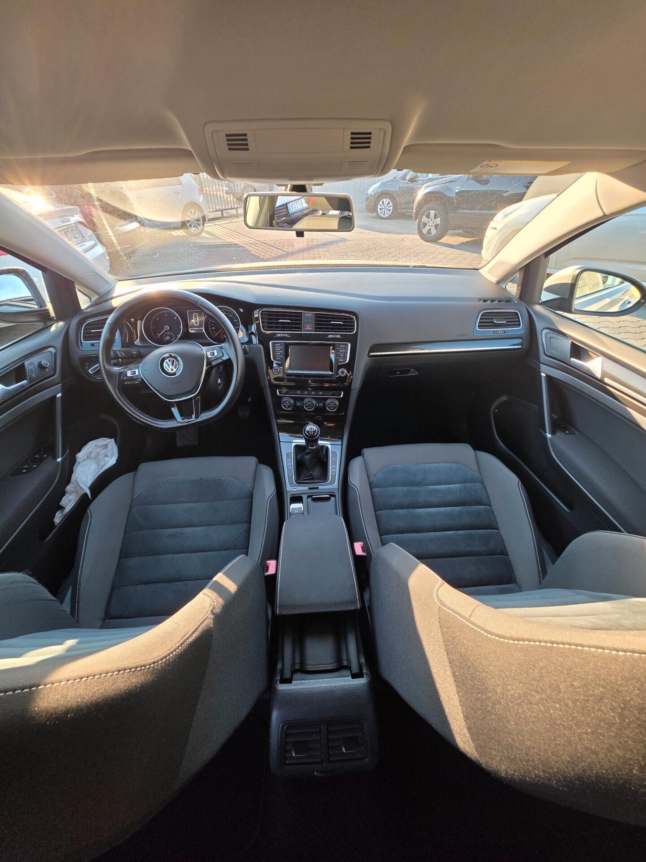 Volkswagen Golf Variant 1.6 TDI 110cv garantita 12 mesi