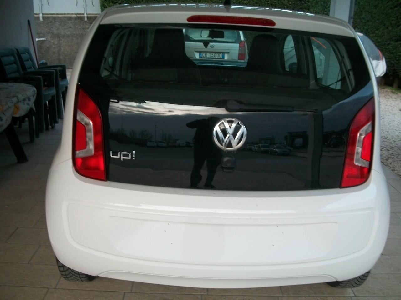 Volkswagen up! 1.0 5p. move ASG CC999 KW 44 HP 60 EURO 05 BENZINA GARANZIA UN ANNO N 08 GOMME E CERCHI E COPRI CERCHI ESTIVE E QUATRO QUATRO STAGIONI 95/100 SI NEOPATENTATI