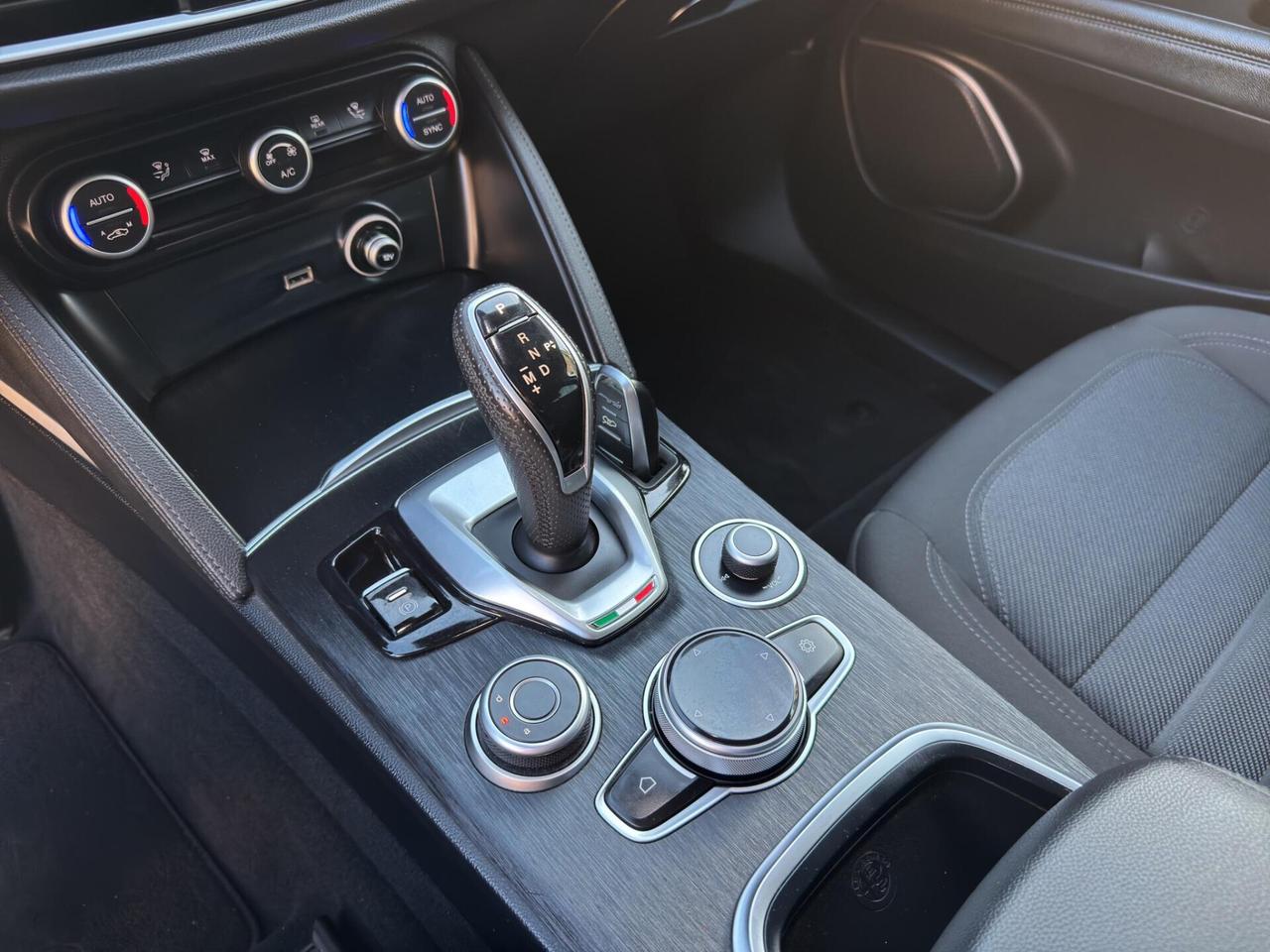 Alfa Romeo Stelvio 2.2 Business rwd 160cv 2021