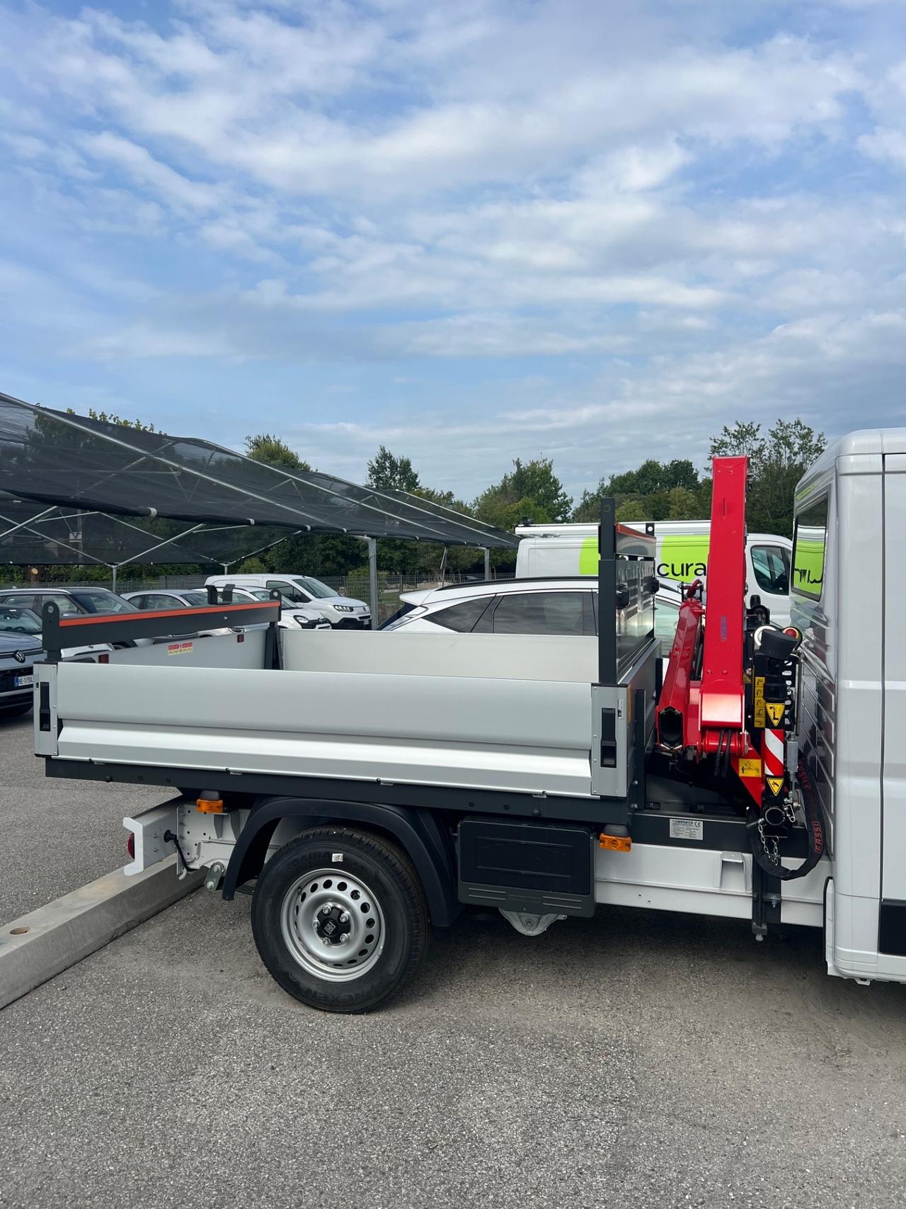 Fiat Ducato con gru 2.3 diesel diesel 7 posti