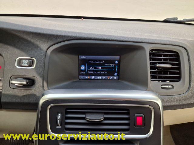 VOLVO V60 T3 Powershift Kinetic