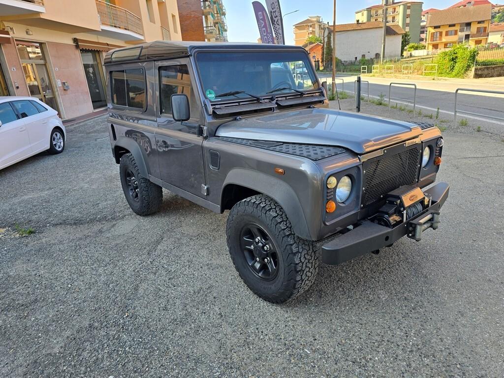 Land Rover Defender 90 TD5 SW DA VETRINA!