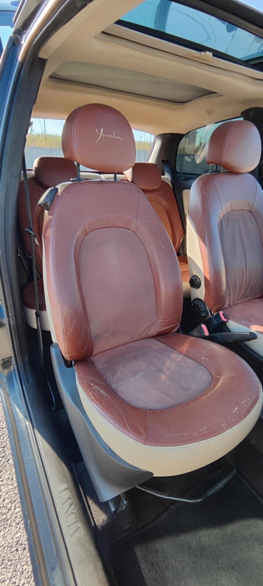 Lancia Ypsilon 1.3 Multijet 16V Momo Design